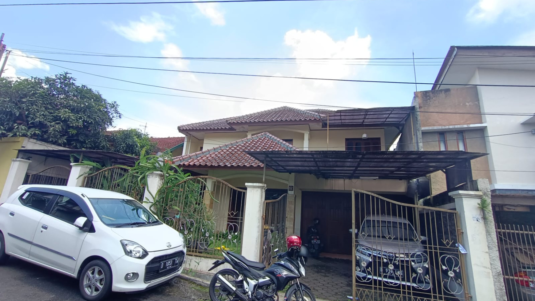 Rumah Nyaman di jl Omega, Bandung Utara