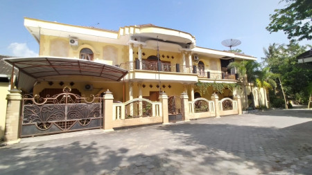 RUMAH MEWAH DI PRAMBANAN KLATEN