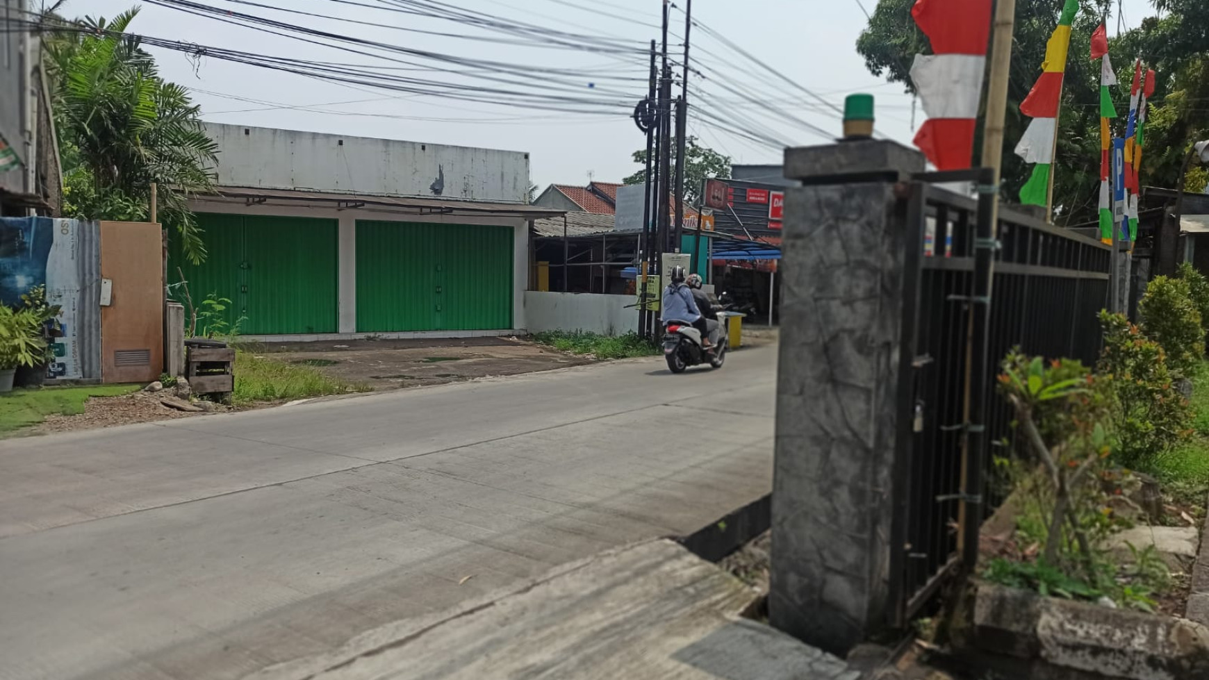 Kavling Pinggir Jalan Raya dan Terdapat Bangunan Ruko @Cilauk, Ciomas, Bogor