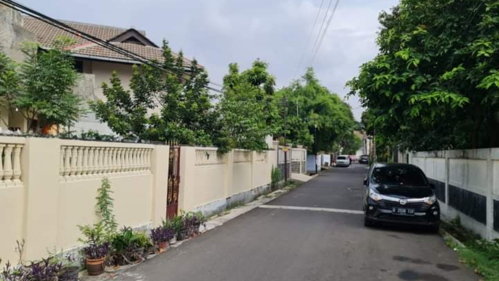 Rumah Batu Zambrut, Kayu Putih Pulo Gadung Luas 265m2