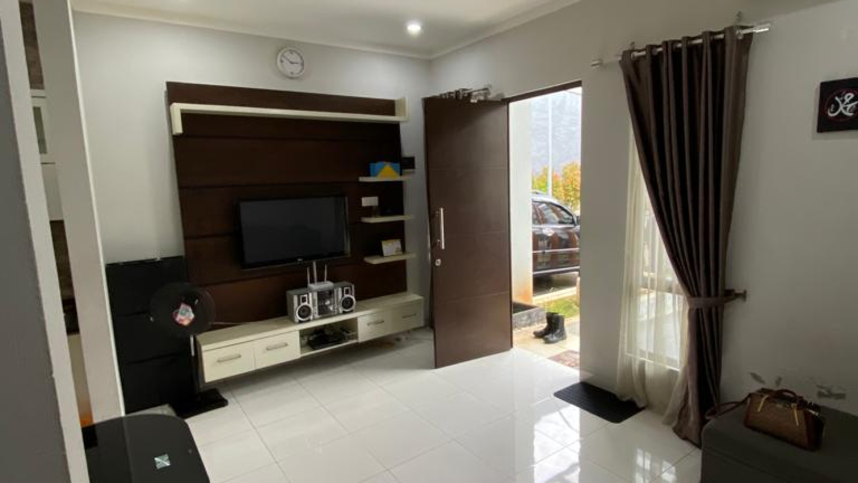 Rumah Baru Siap Huni dengan Design Minimalis Modern @Callysta Residence, Graha Raya