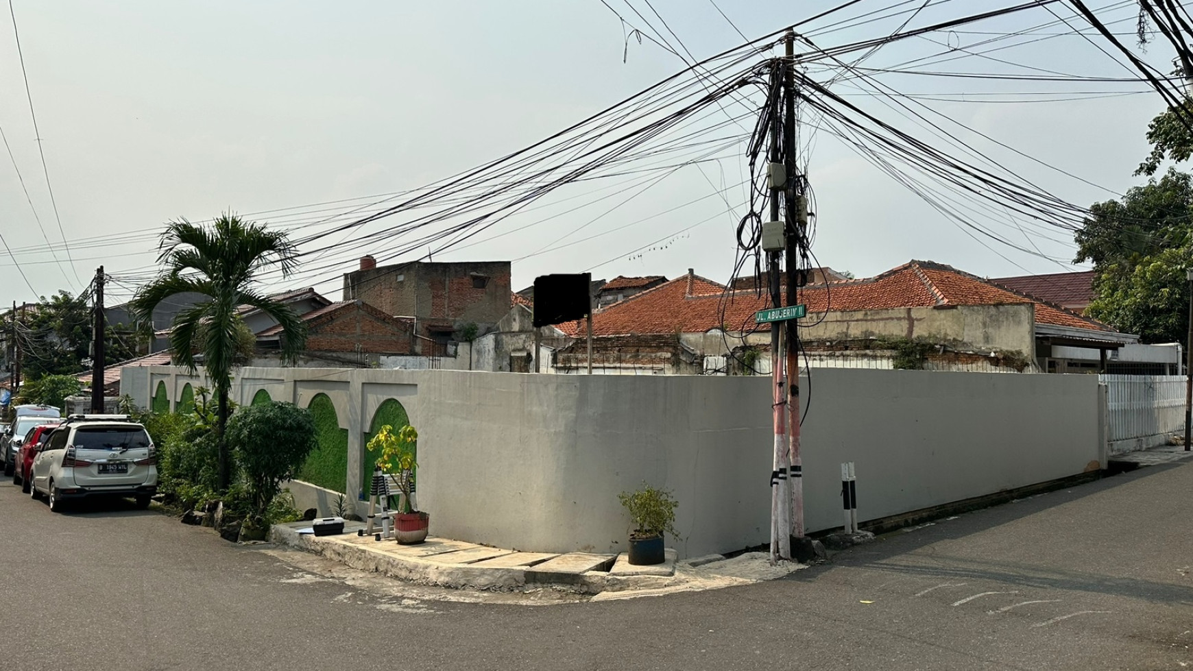 DIjual Tanah Kosong Lokasi Sangat Strategis di Jl Abuserin Jakarta Selatan