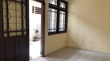 Rumah di dalam Komplek Barata Ciledug .