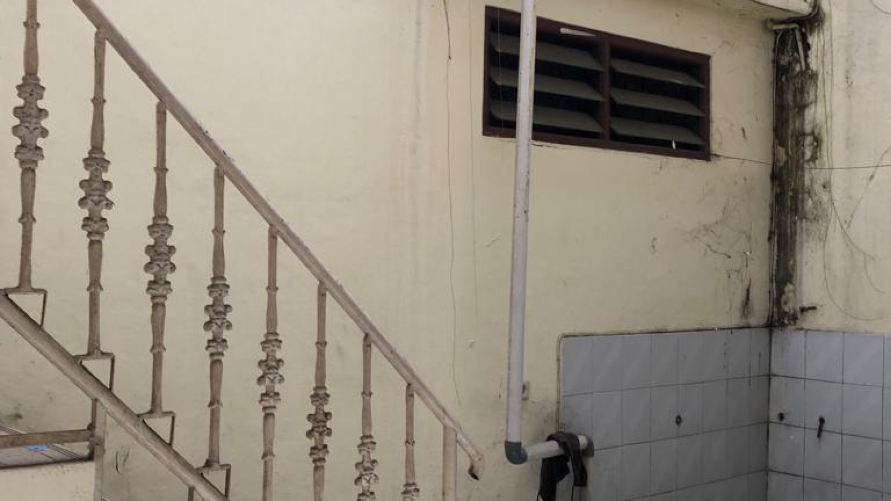 Rumah di dalam Komplek Barata Ciledug .