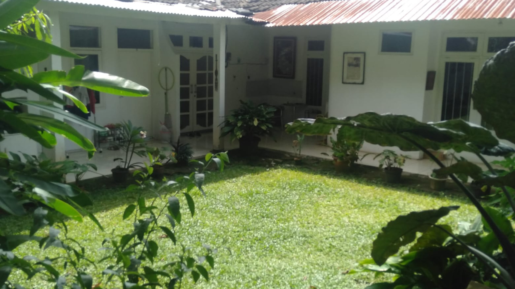 DIJUAL RUMAH KOS STRATEGIS DI JALAN BANGKA.