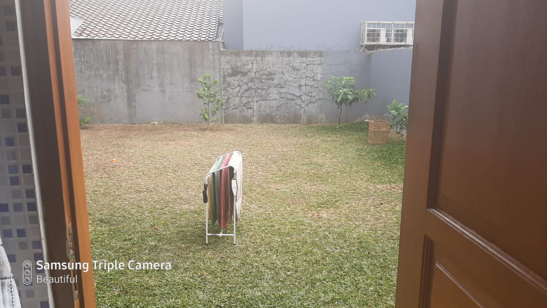 Turun harga rumah di jalan utama Griya Loka