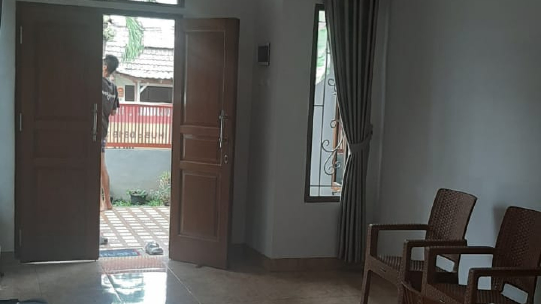 Turun harga rumah di jalan utama Griya Loka