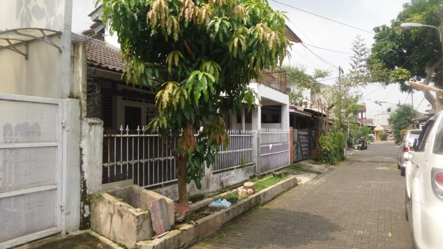 Rumah Lokasi Strategis dengan Bangunan Kokoh @Perumahan Taman Pondok Cabe, Pamulang