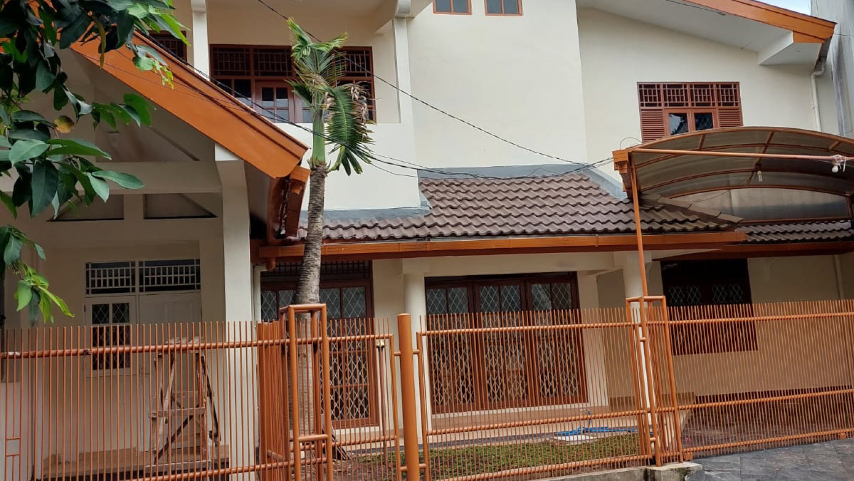 Rumah Siap Huni dengan Hunian Asri @Bintaro