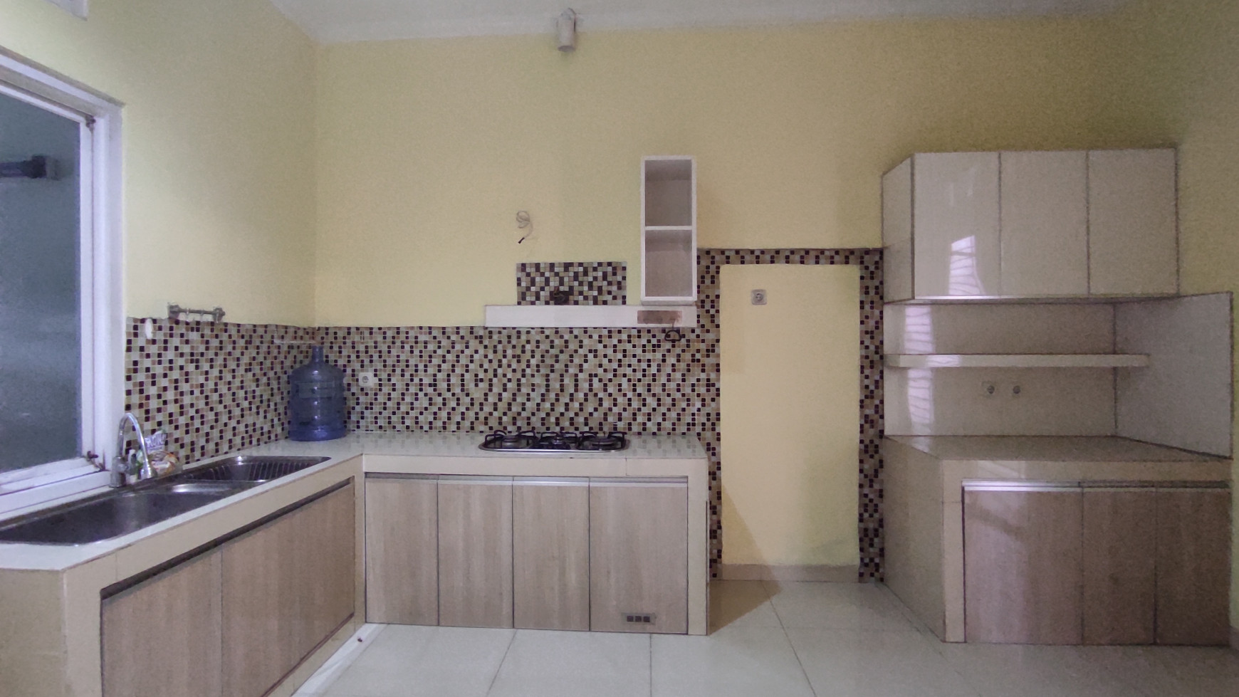 Dijual Rumah Siap Huni di Romantic Sunset, Grand Wisata, Bekasi