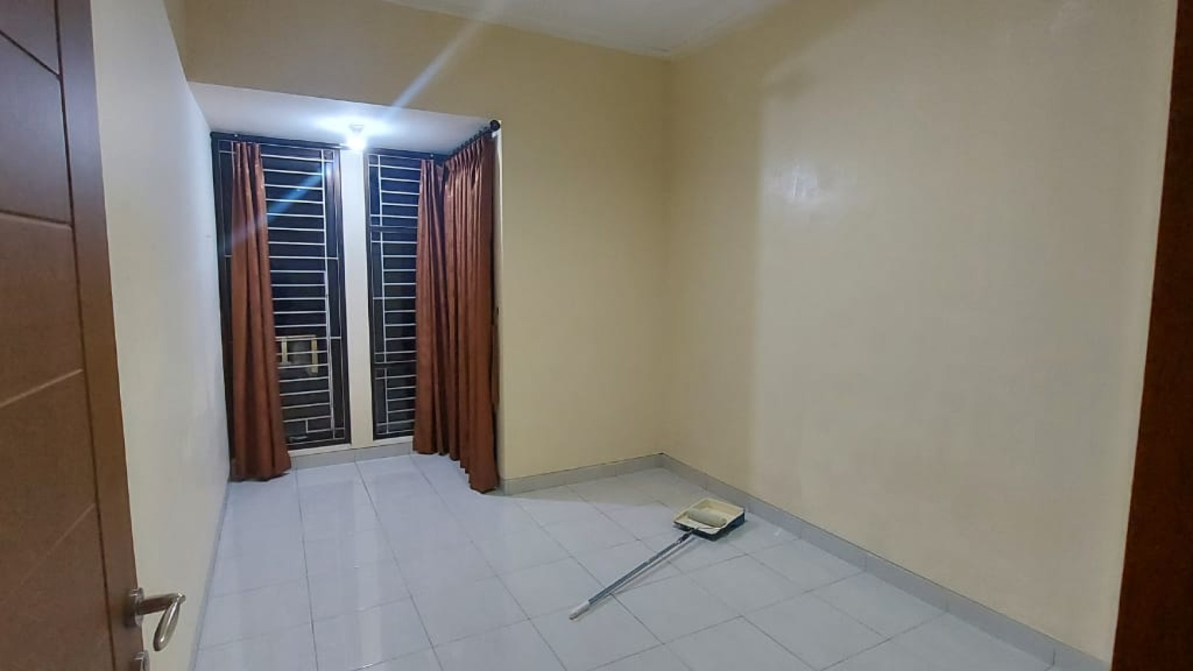 Rumah Siap Huni, Hunian Asri dan Nyaman @Emerald Terrace, Bintaro