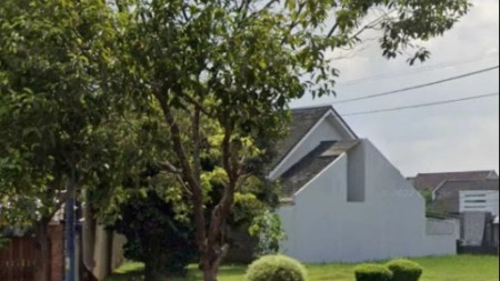 Kavling depan taman Griya Loka