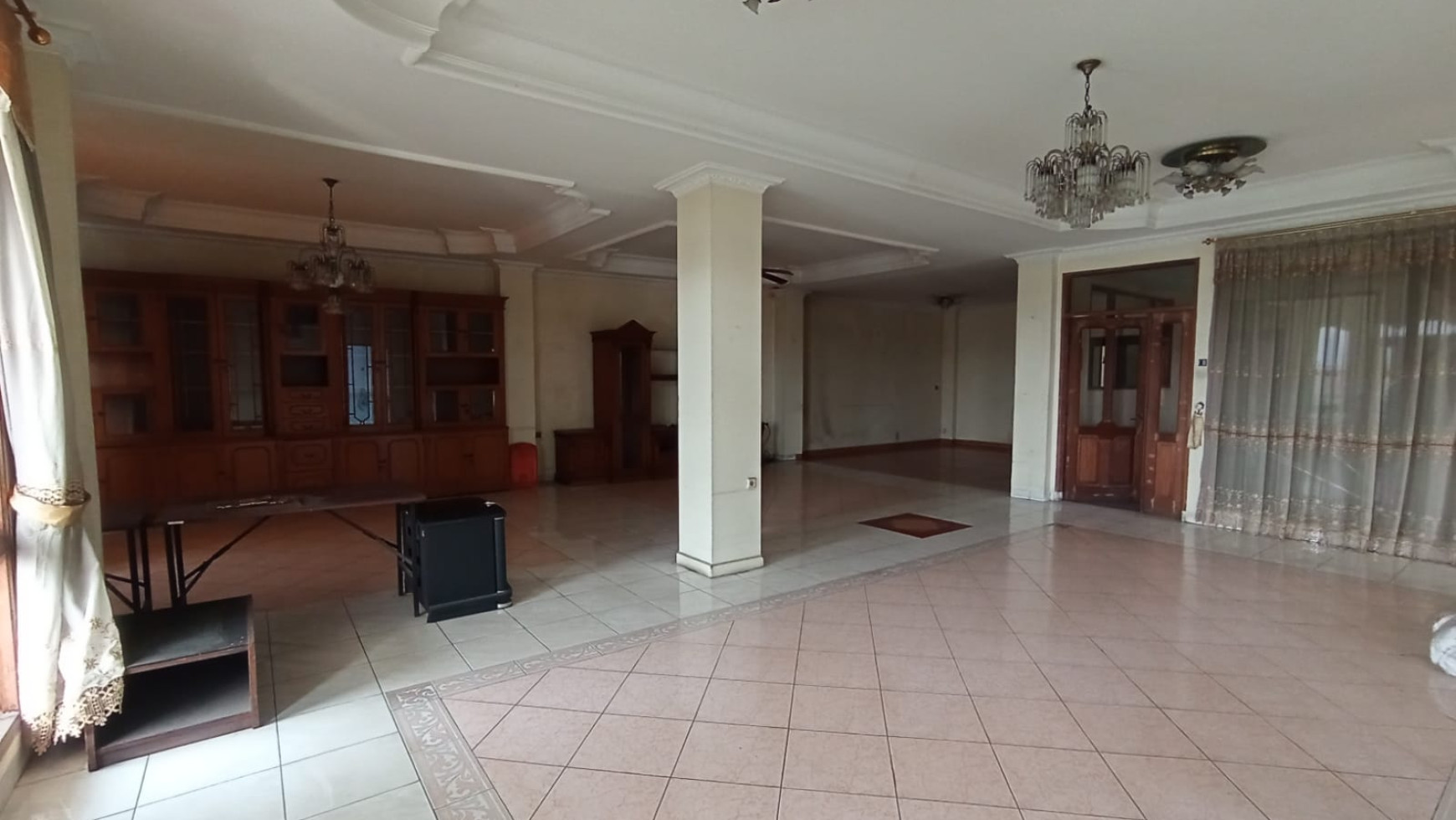 Dijual Cepat Gedung di Jalan Panti Asuhan, Otista, Jatinegara, Jakarta Timur