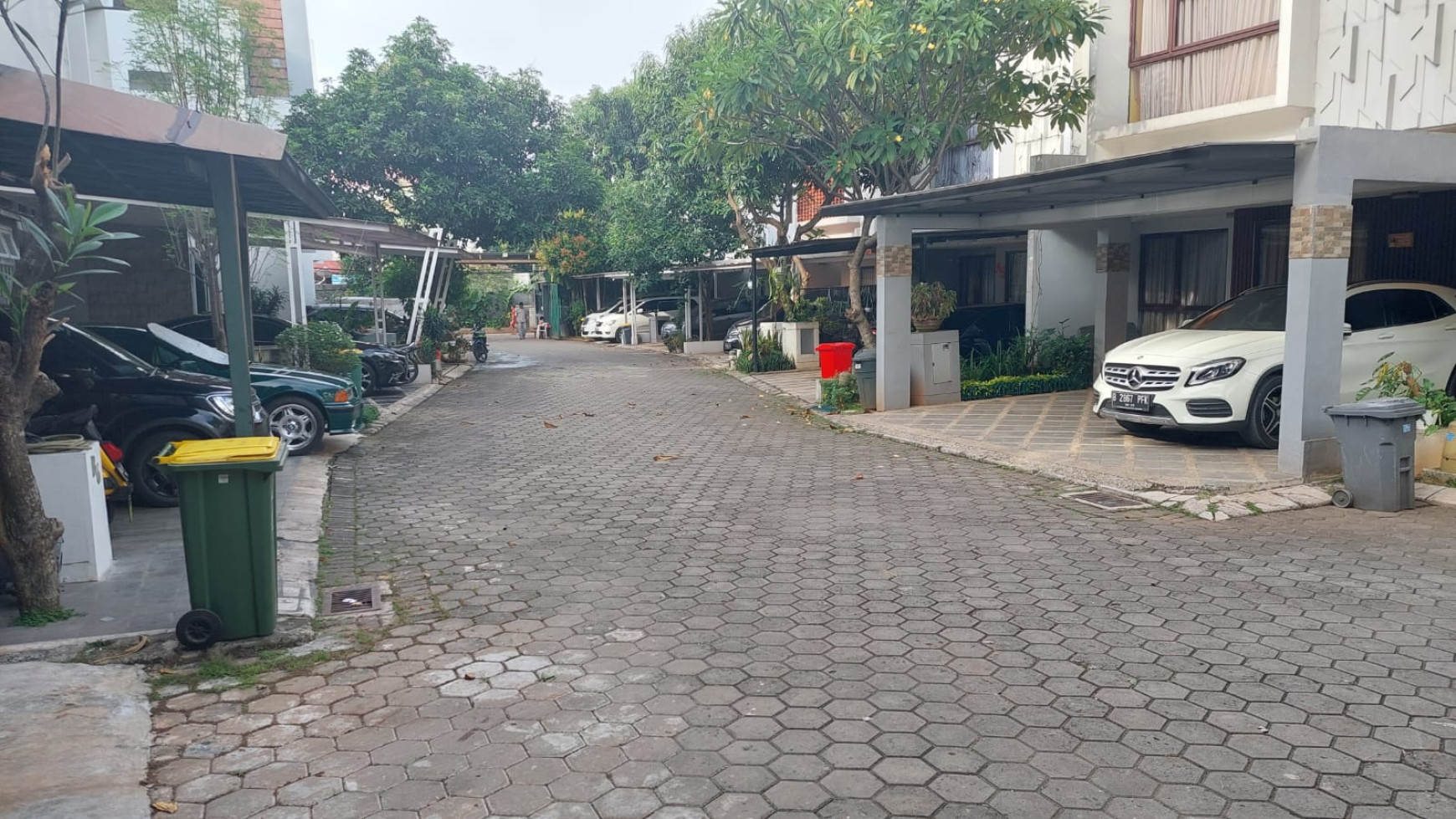 Rumah  Town House CAVEA  Pondok Labu Jaksel.