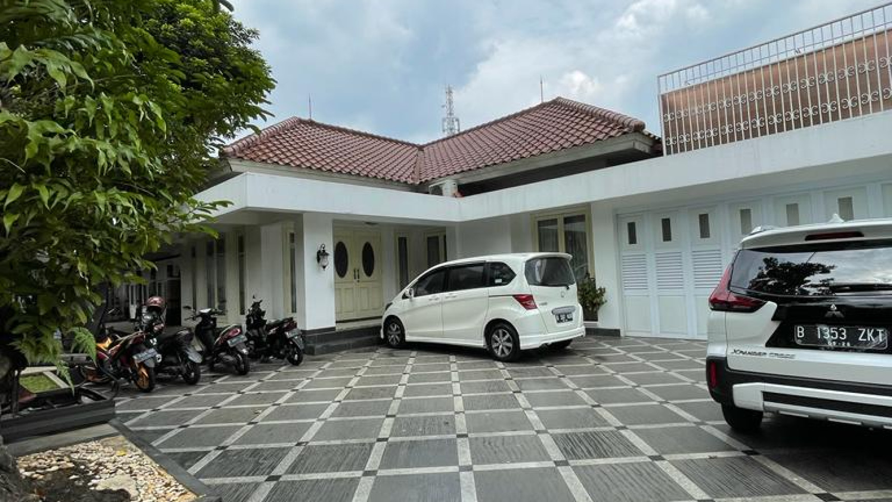 Rumah Siap Huni di Lebak Bulus, Jakarta Selatan .