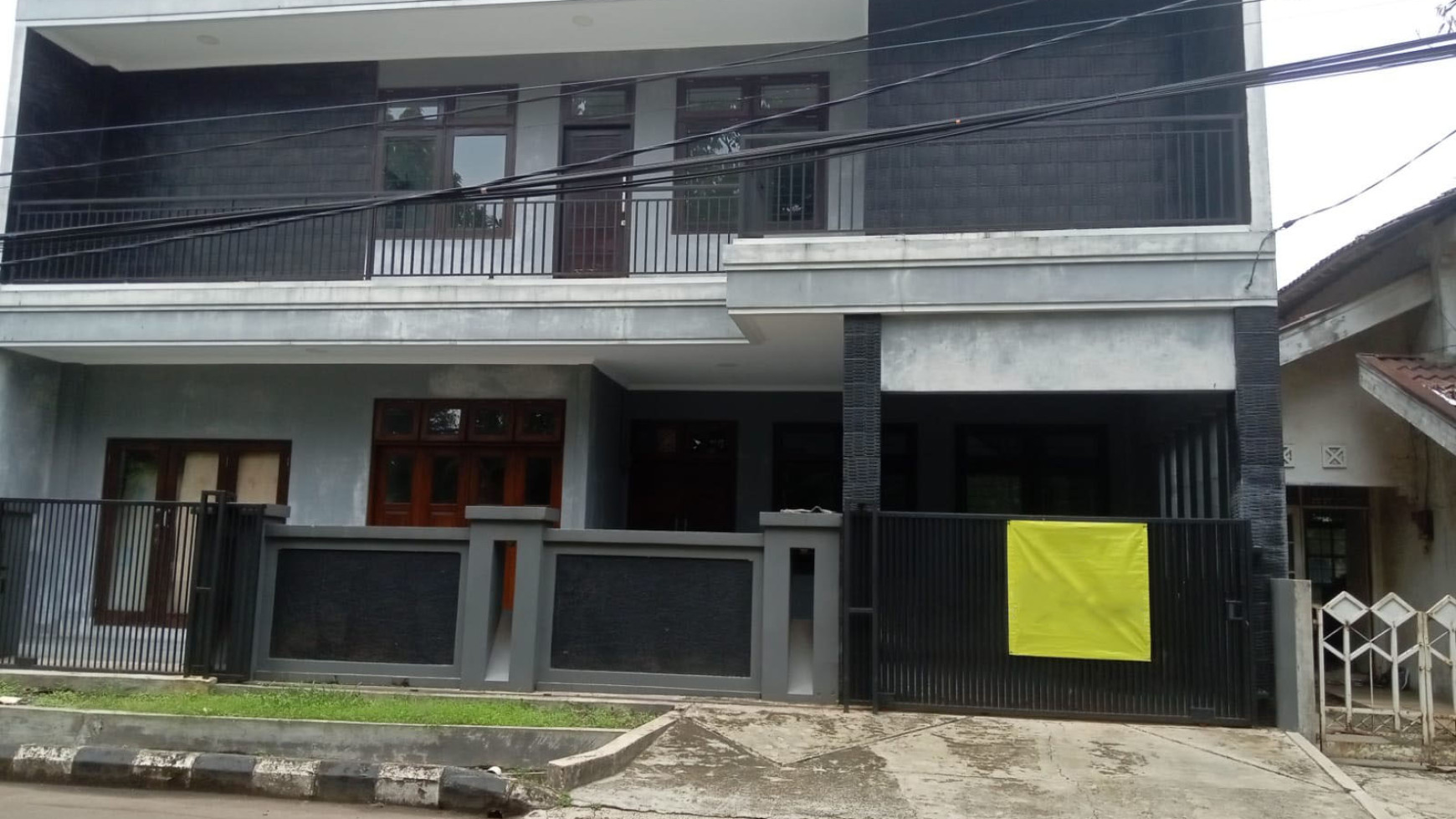 Rumah Kos-kosan Di Kuricang Raya Bintaro Jaya Sektor 3.