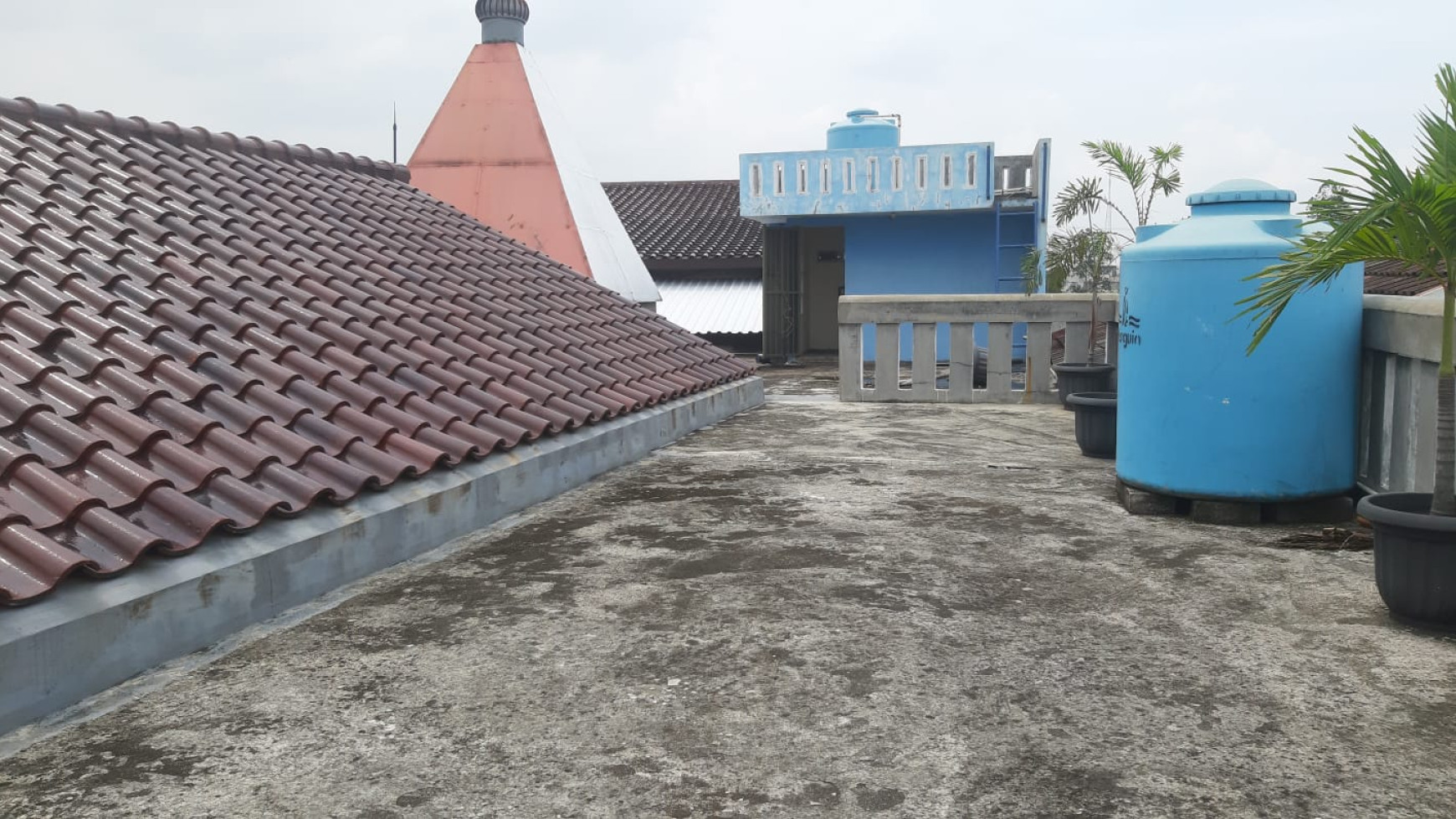 Rumah Bagus Strategis Cocok Buat Usaha Di Jl Raden Saleh, Karang Tengah, Tangerang