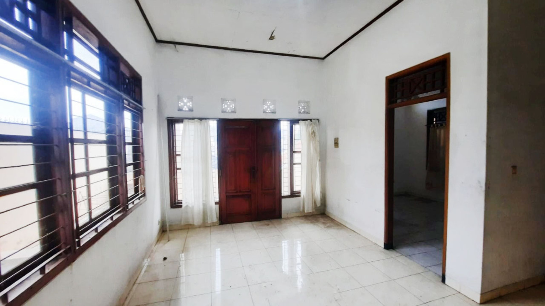 Rumah Bagus Di Jl Jombang Raya, Palm Puri Raya, Tangerang Selatan