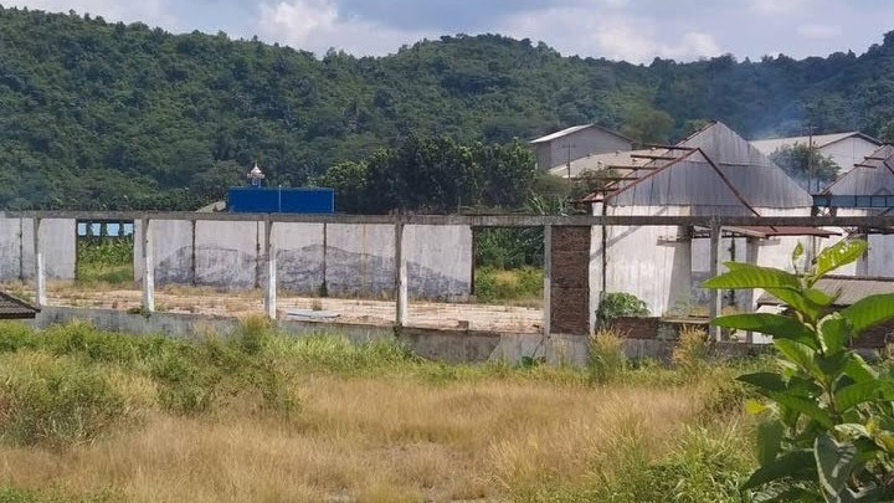 DIJUAL CEPAT TANAH EX GUDANG   DIBAWAH HARGA PASARAN LOKASI DI TEPI JALAN SOEKARNO HATTA PANJANG