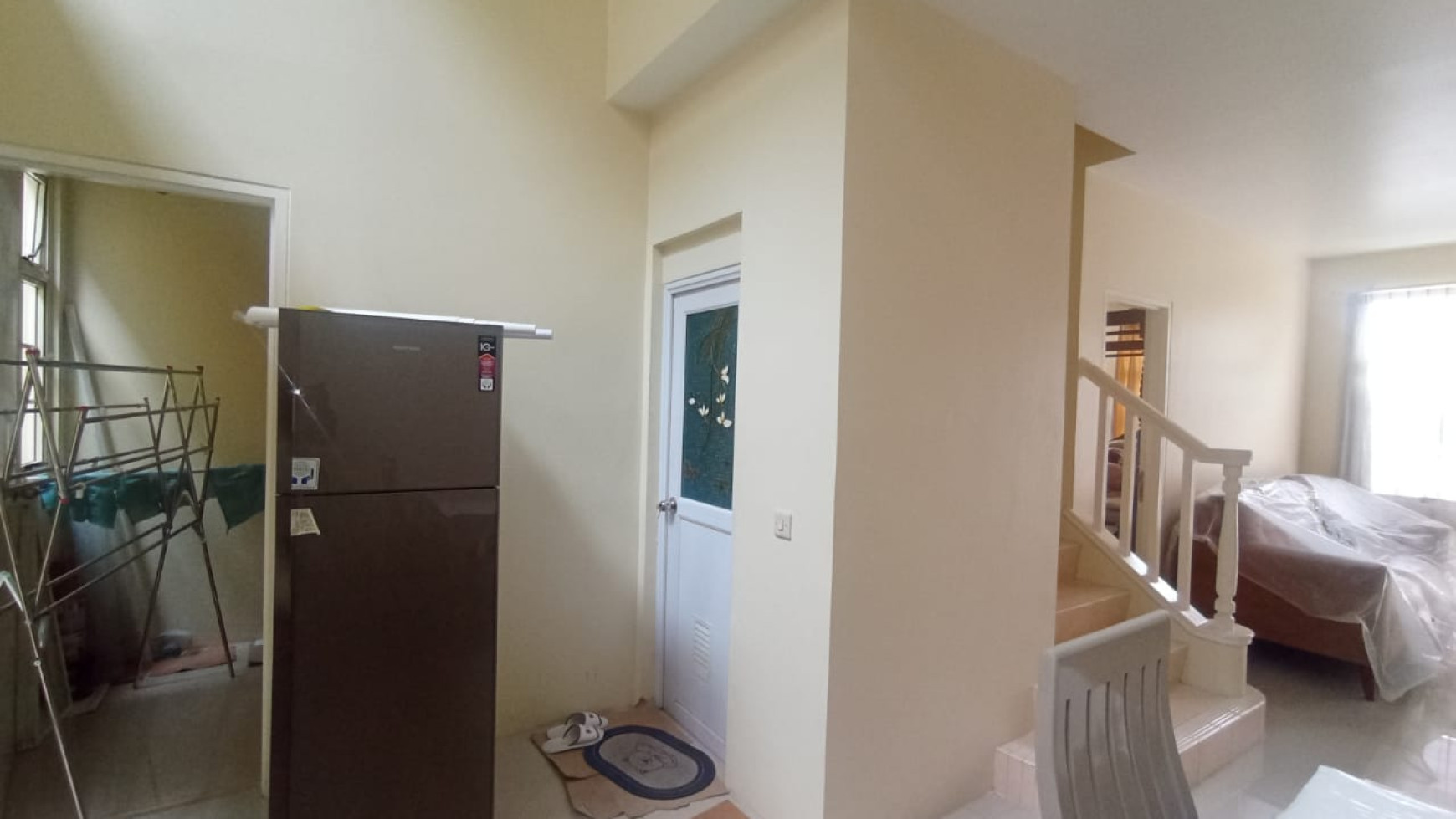 Disewakan townhouse kondisi bagus di taman paris 2 lippo karawaci tangerang