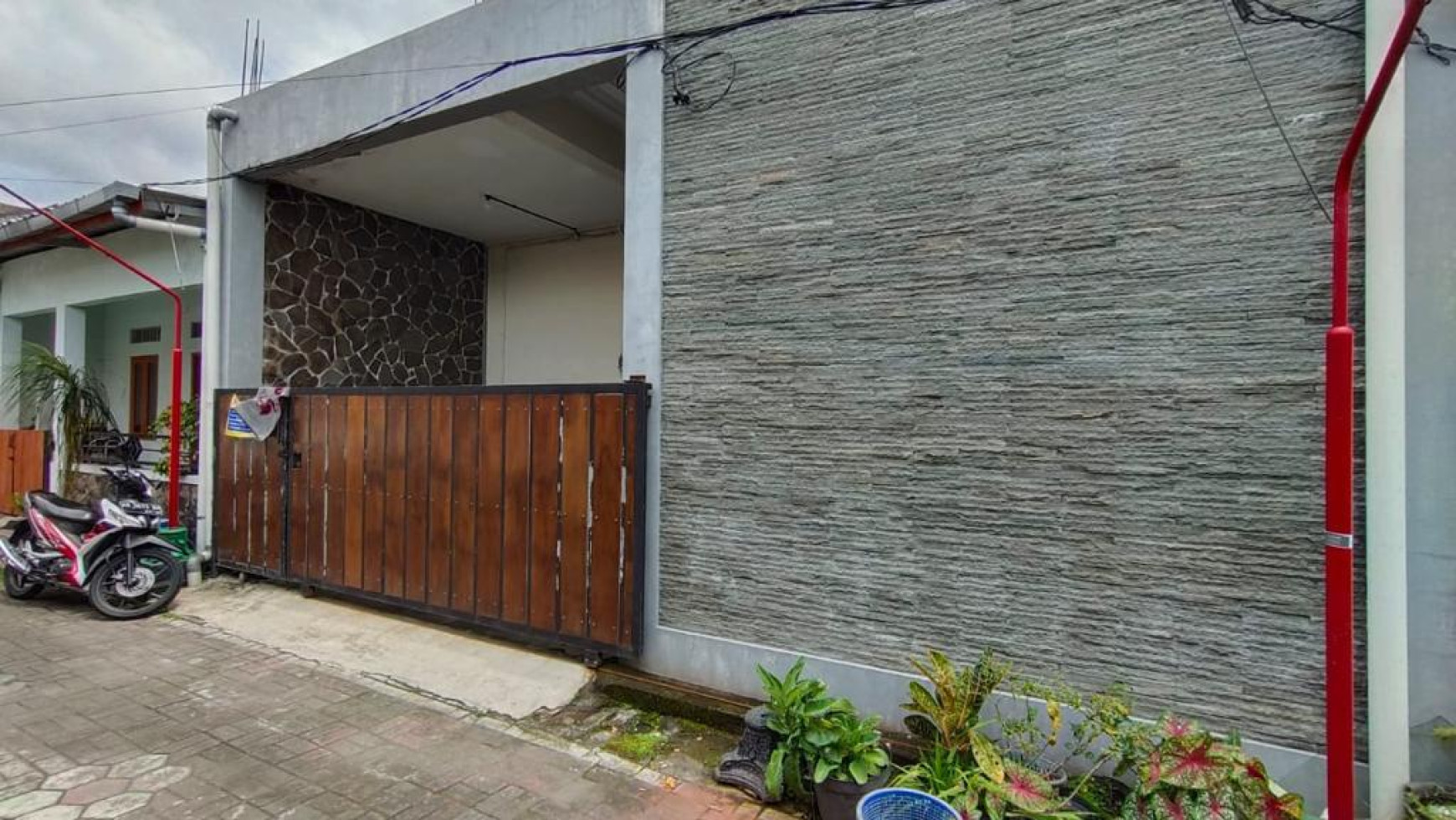 KOST FURNISH DI CONDONG CATUR COCOK UNTUK INVESTASI