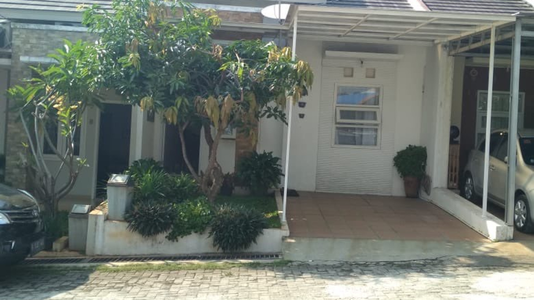 Dijual Rumah di Cluster Graha Ananda 