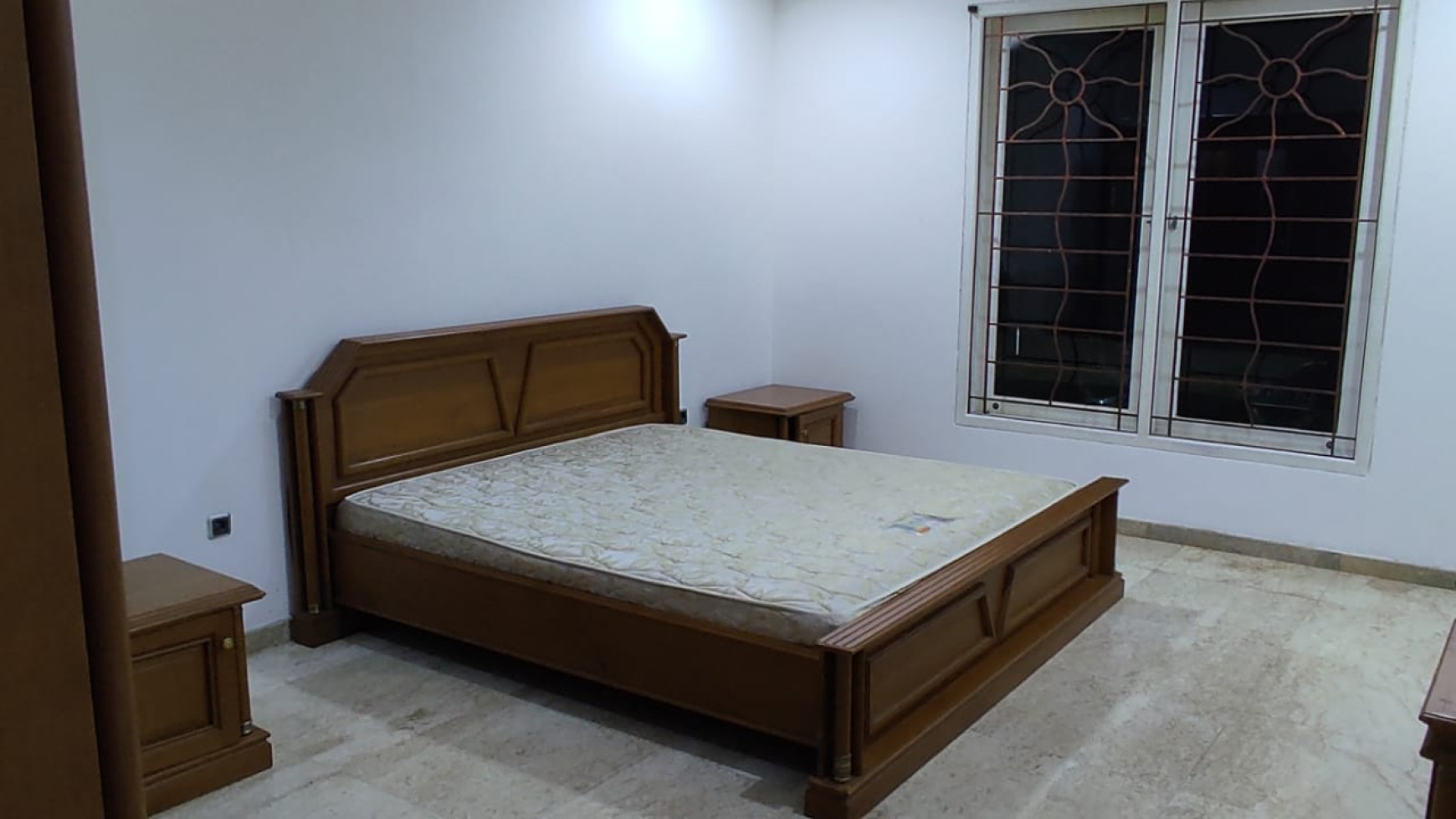 Rumah Bagus, Brand New,  Furnished Siap Huni di Jakarta Selatan