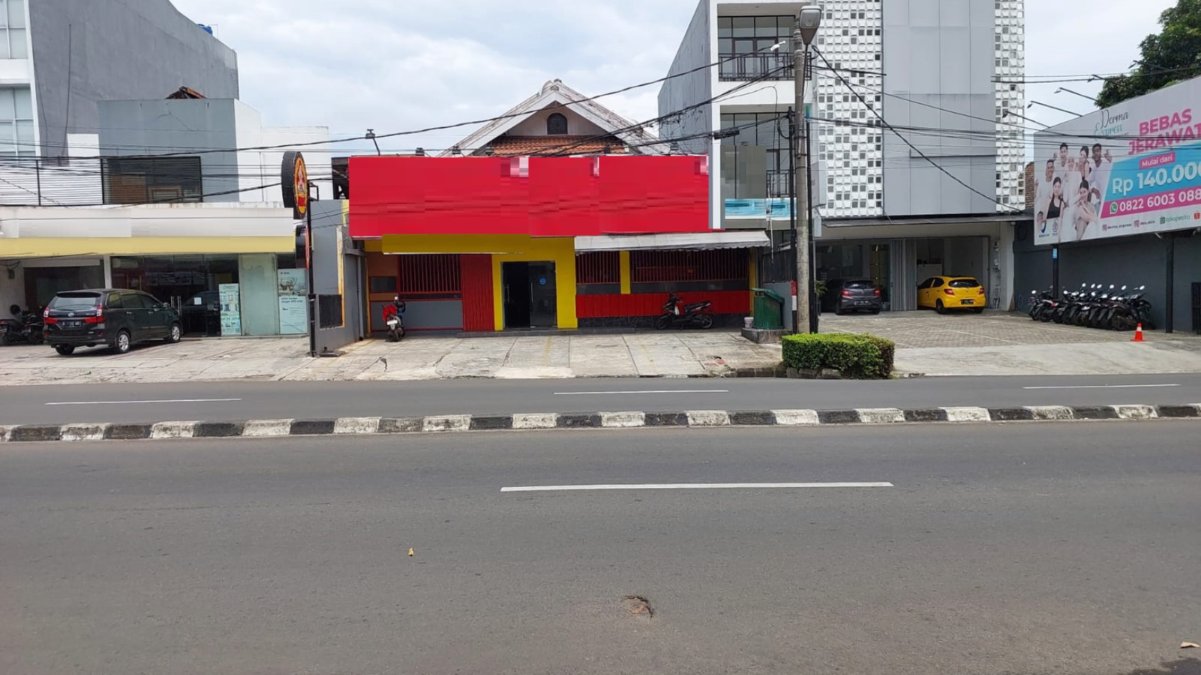 Rumah Pinggir Jalan Utama Untuk Usaha Di Bintaro Jaya.