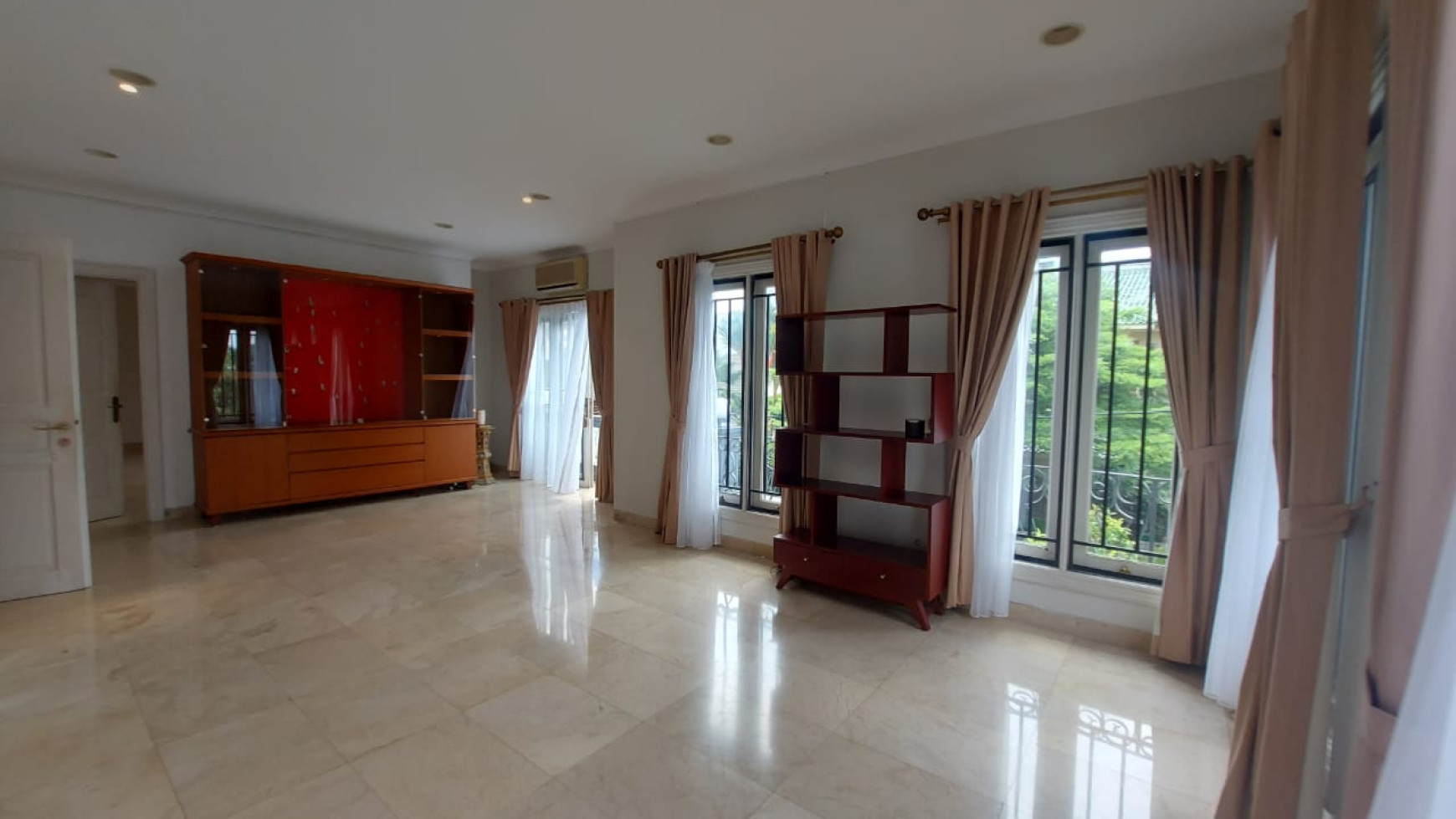 Rumah Pondok Indah Modern Classic Full Furnished 