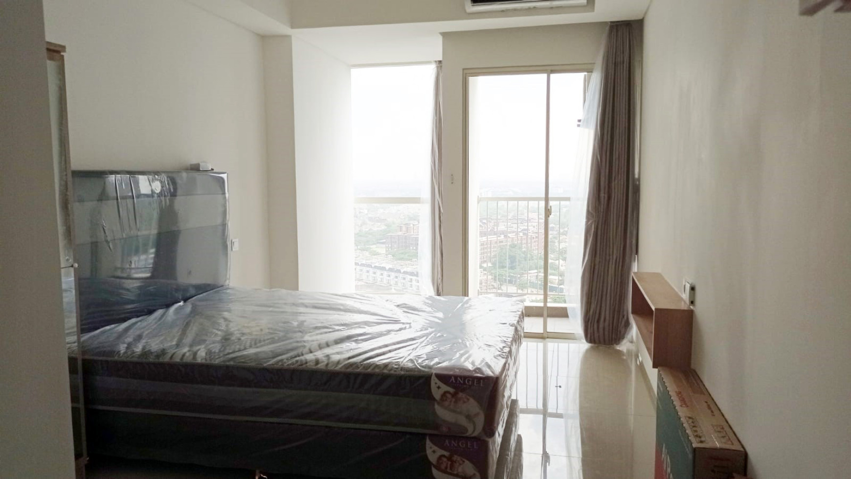 Apartemen di Pacific Garden Jakarta, Type Studio, Furnished, View Danau - EA -