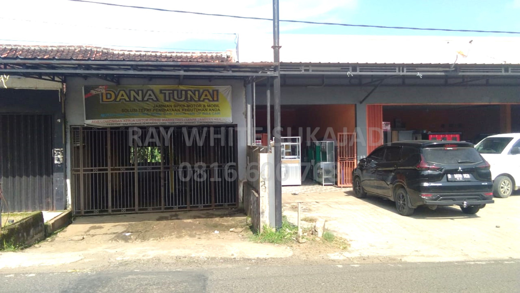 Dijual Kantor (Rumah Tinggal) di Jalan Raya Cinagen Kabupaten Sukabumi