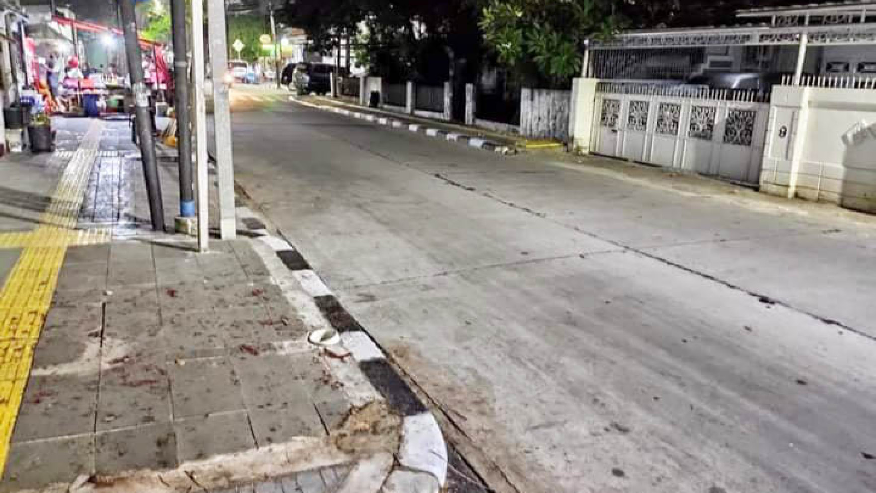 Ruko Dekat Cempaka Mas Di Jl Howitzer Raya, Kemayoran Luas 144m2