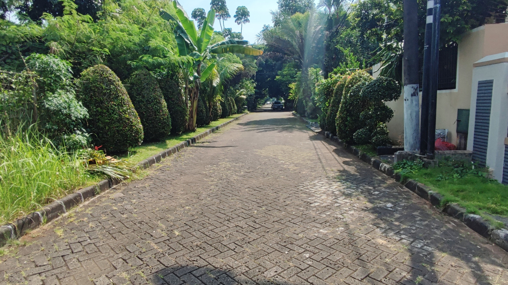 Hot Price. Rumah Bagus Di Villa Melati Mas, Serpong.