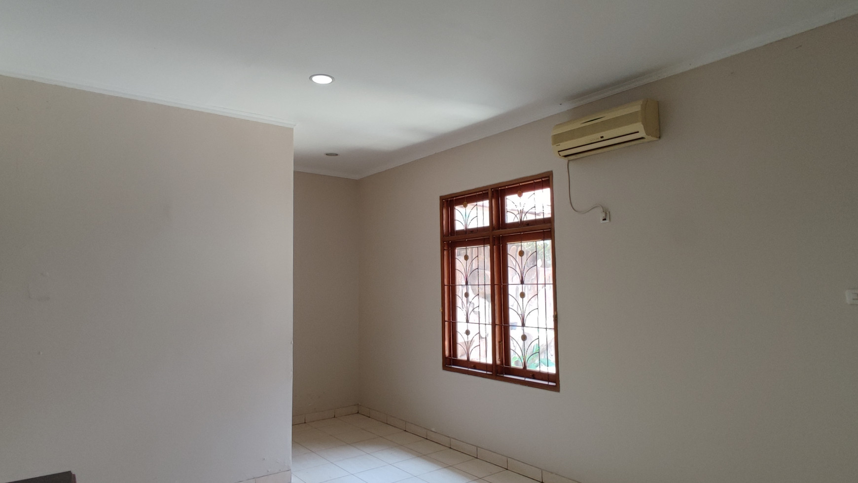 Hot Price. Rumah Bagus Di Villa Melati Mas, Serpong.