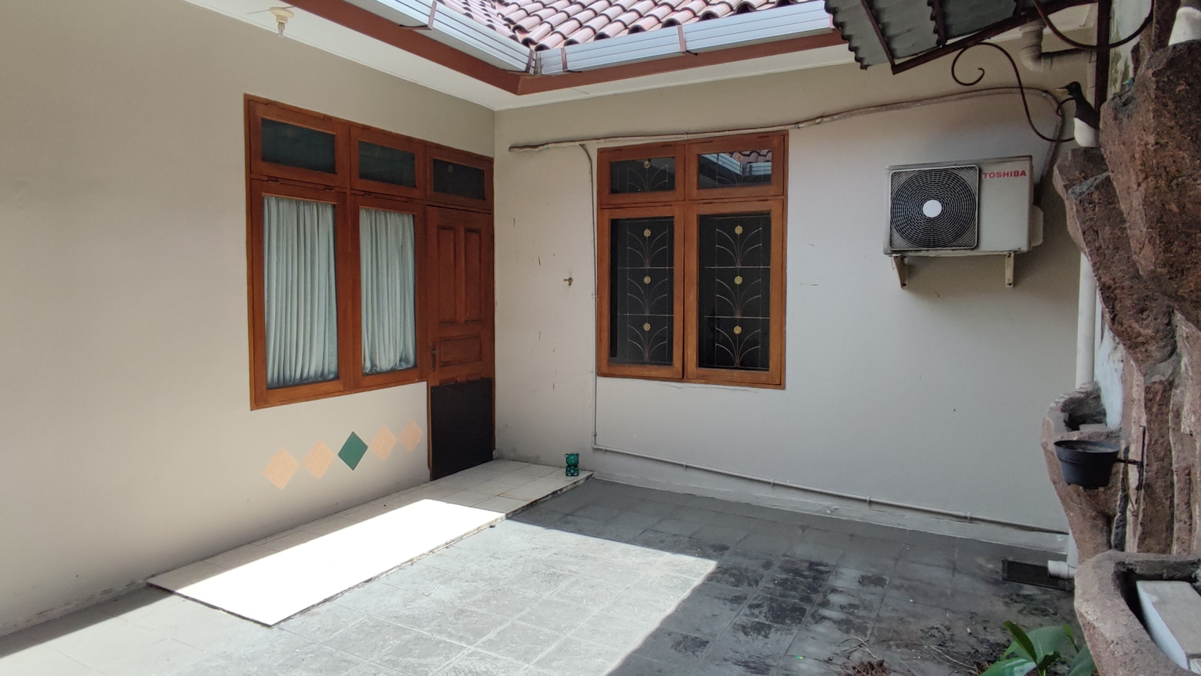 Hot Price. Rumah Bagus Di Villa Melati Mas, Serpong.