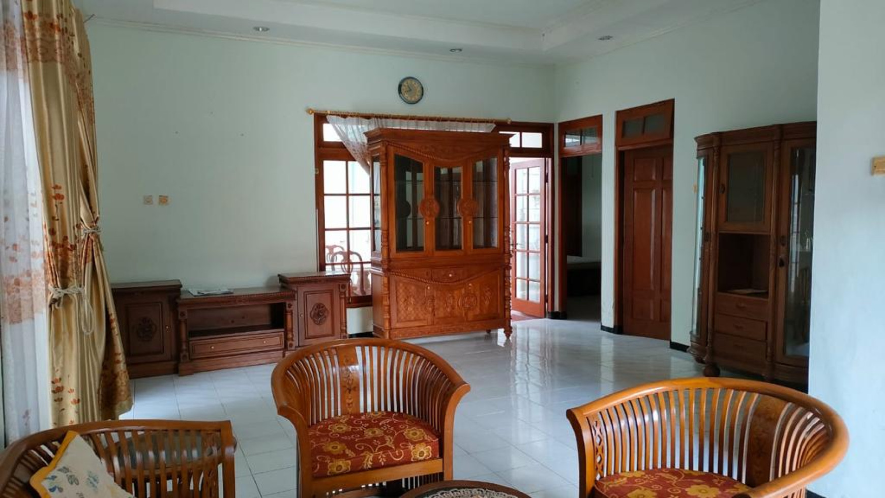 RUMAH DISEWAKAN DI PERUMAHAN TIARA GRAND ESTATE