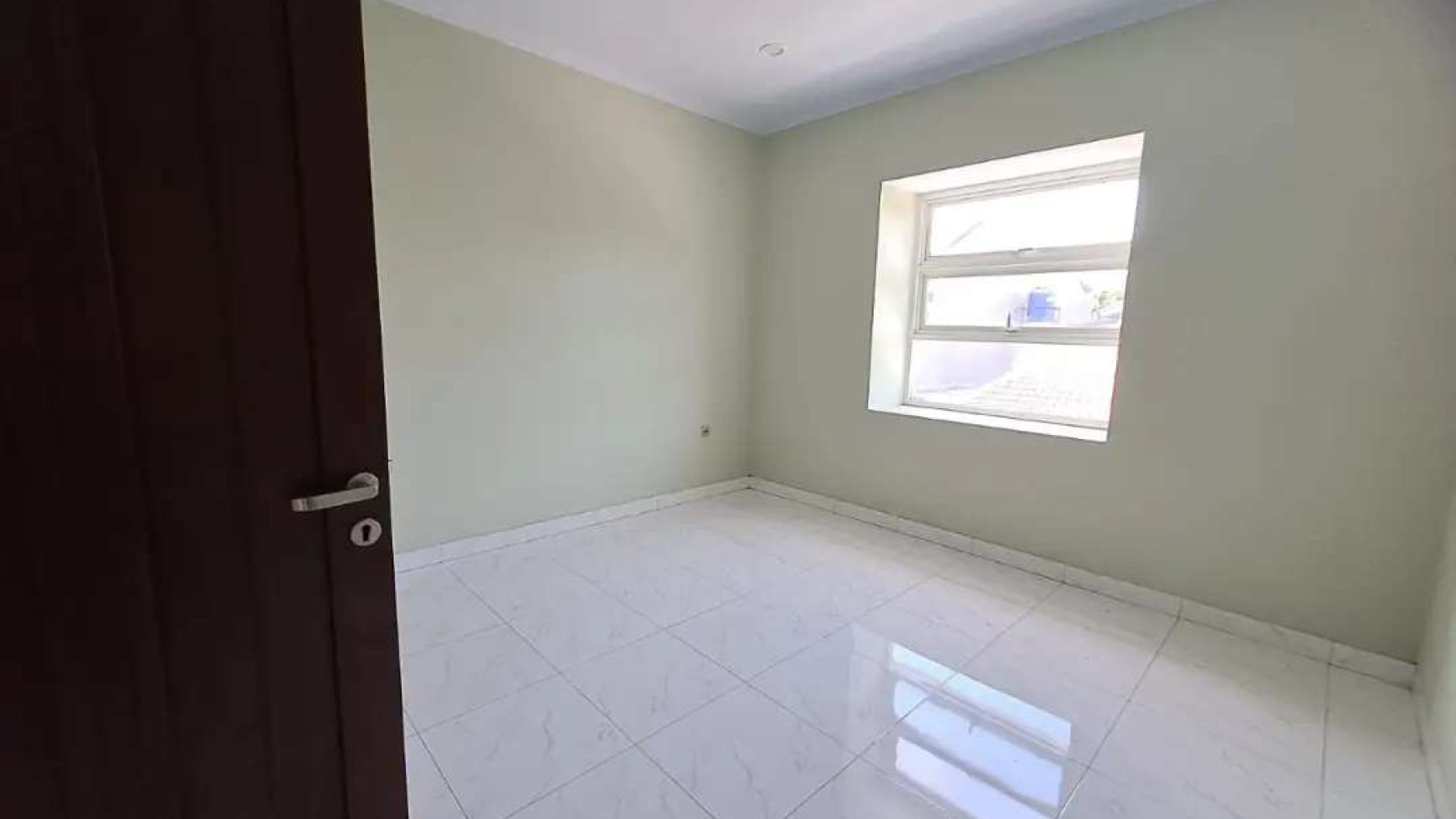 Hot Sale. Rumah Hoek Villa Melati Mas, Serpong