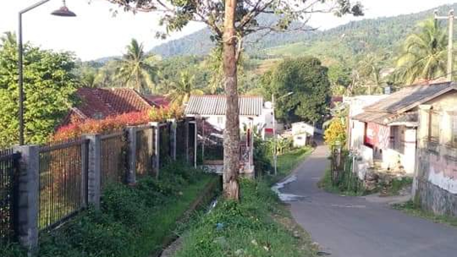 Kavling Luas dan terdapat Bangunan Rumah @Kp. Cikanati, Cidahu, Sukabumi