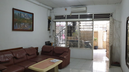 Dijual Cepat Harga Bagus Jl. Raden Saleh Menteng Jakarta Pusat