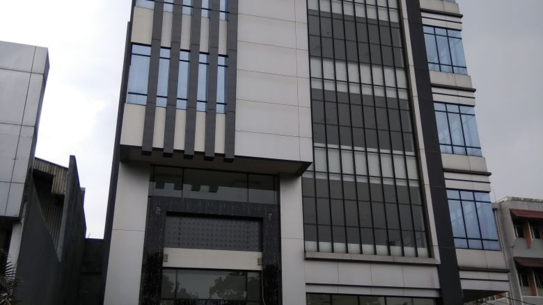 Dijual Gedung 6 Lantai di Pasar Minggu Jakarta Selatan