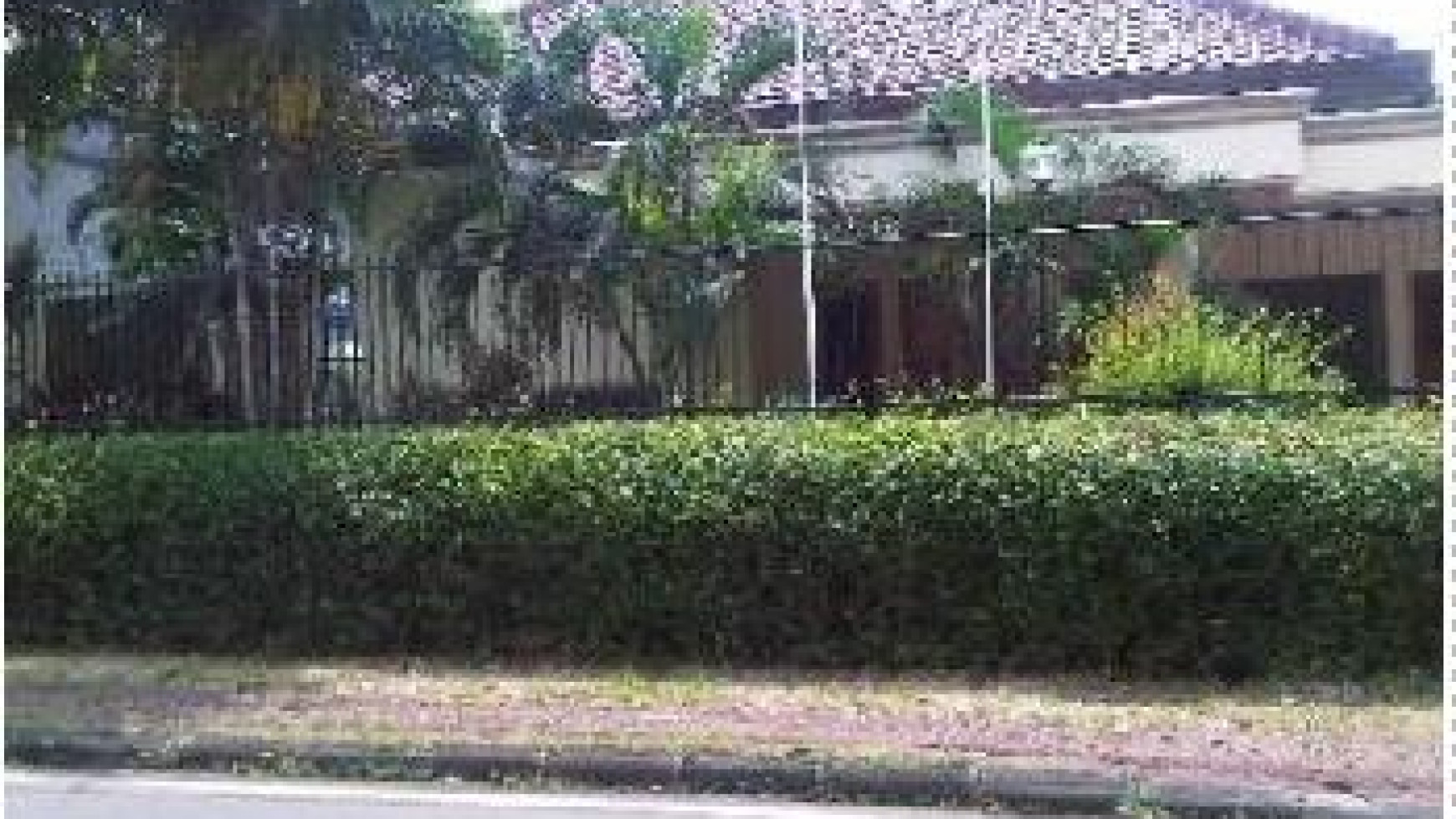 DISEWAKAN Rumah  Siap Huni di Menteng