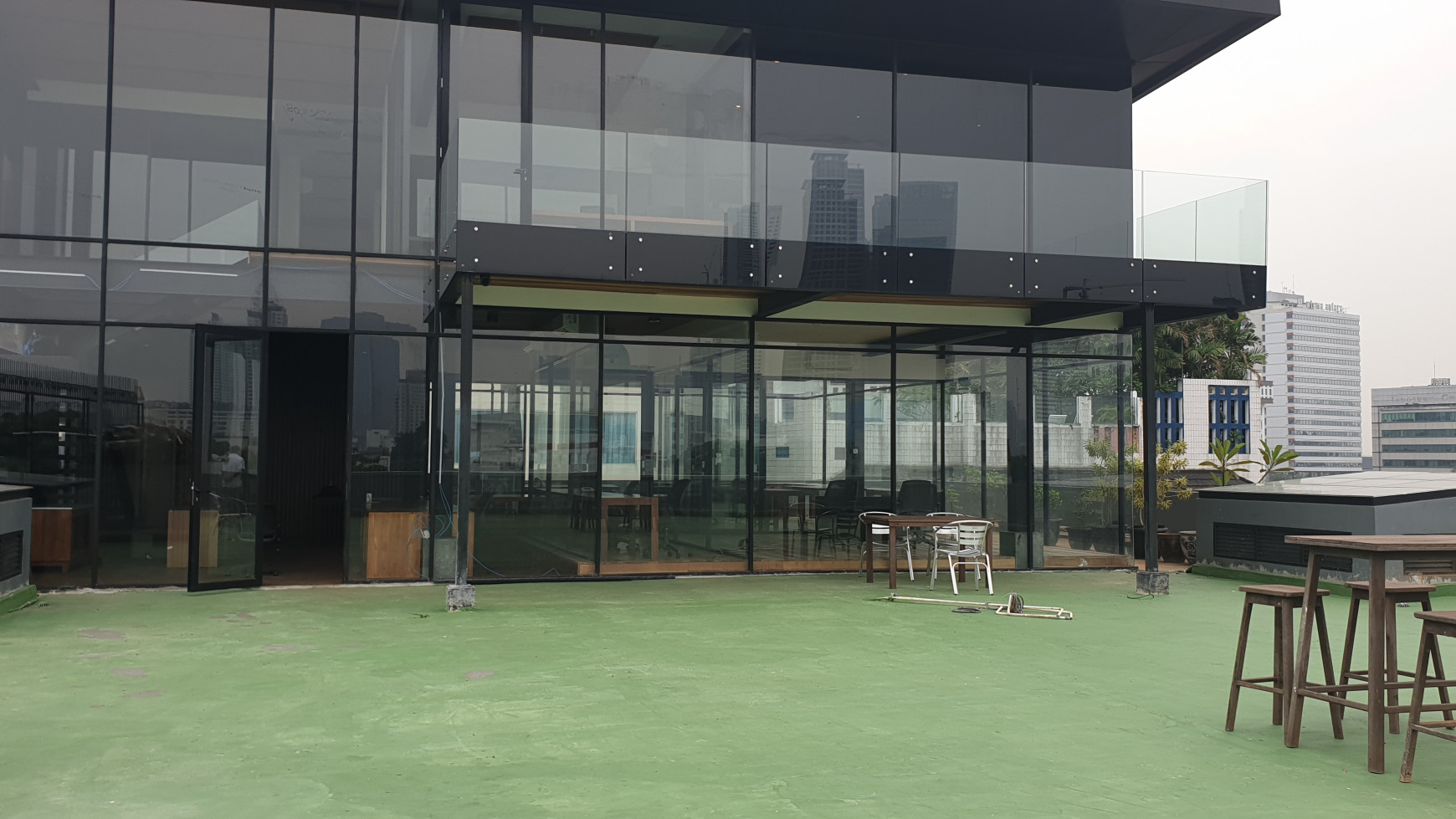 Gedung Cocok Untuk Office 7 Lantai Menteng Jakarta Pusat