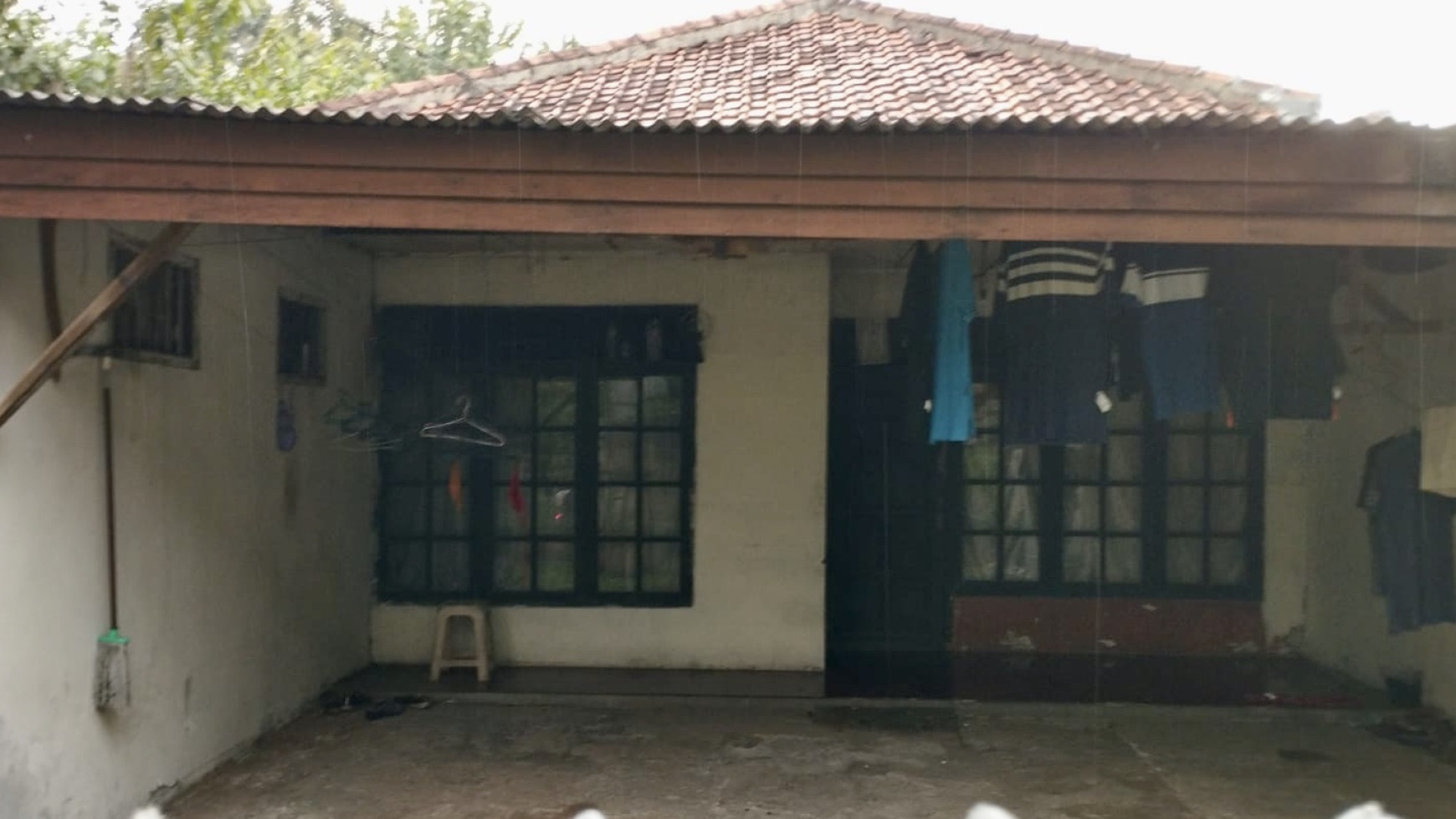 RUMAH TUA DI CIPUTAT