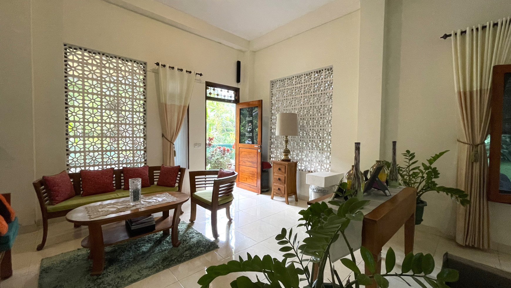 A HOUSE WITH RICEFIELD VIEW IN SERIRIT