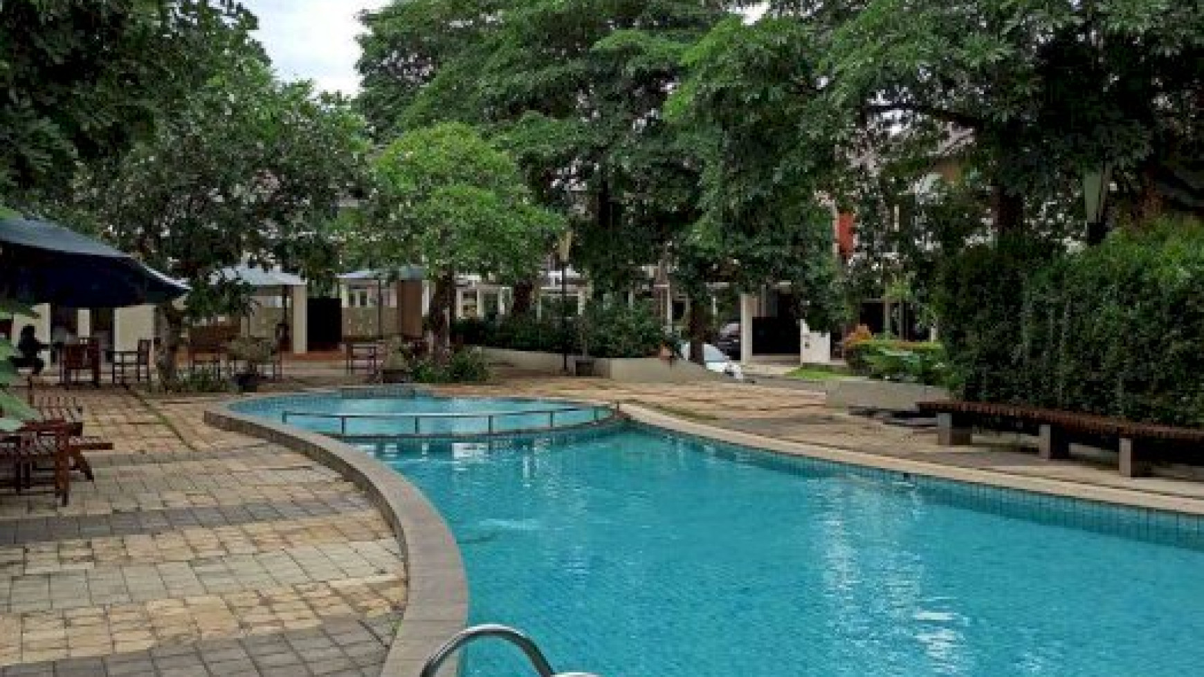 Hot Sale  Rumah 2 Lantai renov di Asera Harapan Indah Bekasi