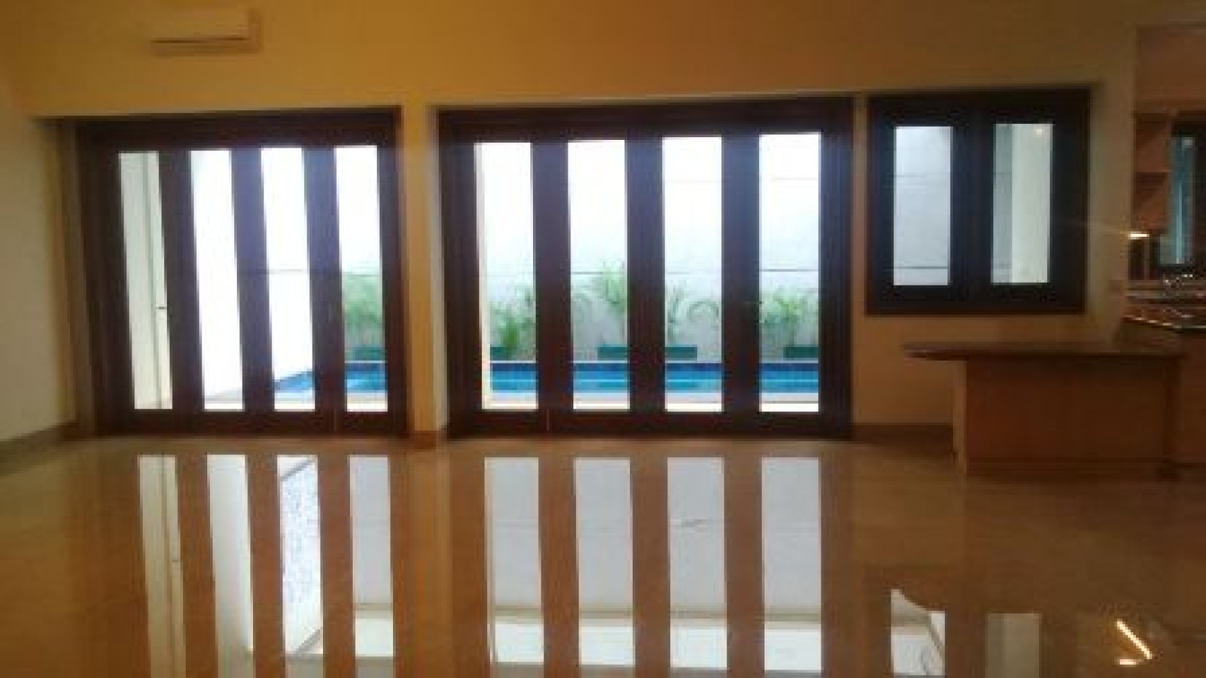 Disewakan Rumah Mewah Brand New di Kebayoran Baru lokasi di pusat kota dan strategis kemana-mana