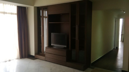 DISEWAKAN EXECUTIVE MENTENG APPARTEMENT 2BR+1 JAKARTA PUSAT