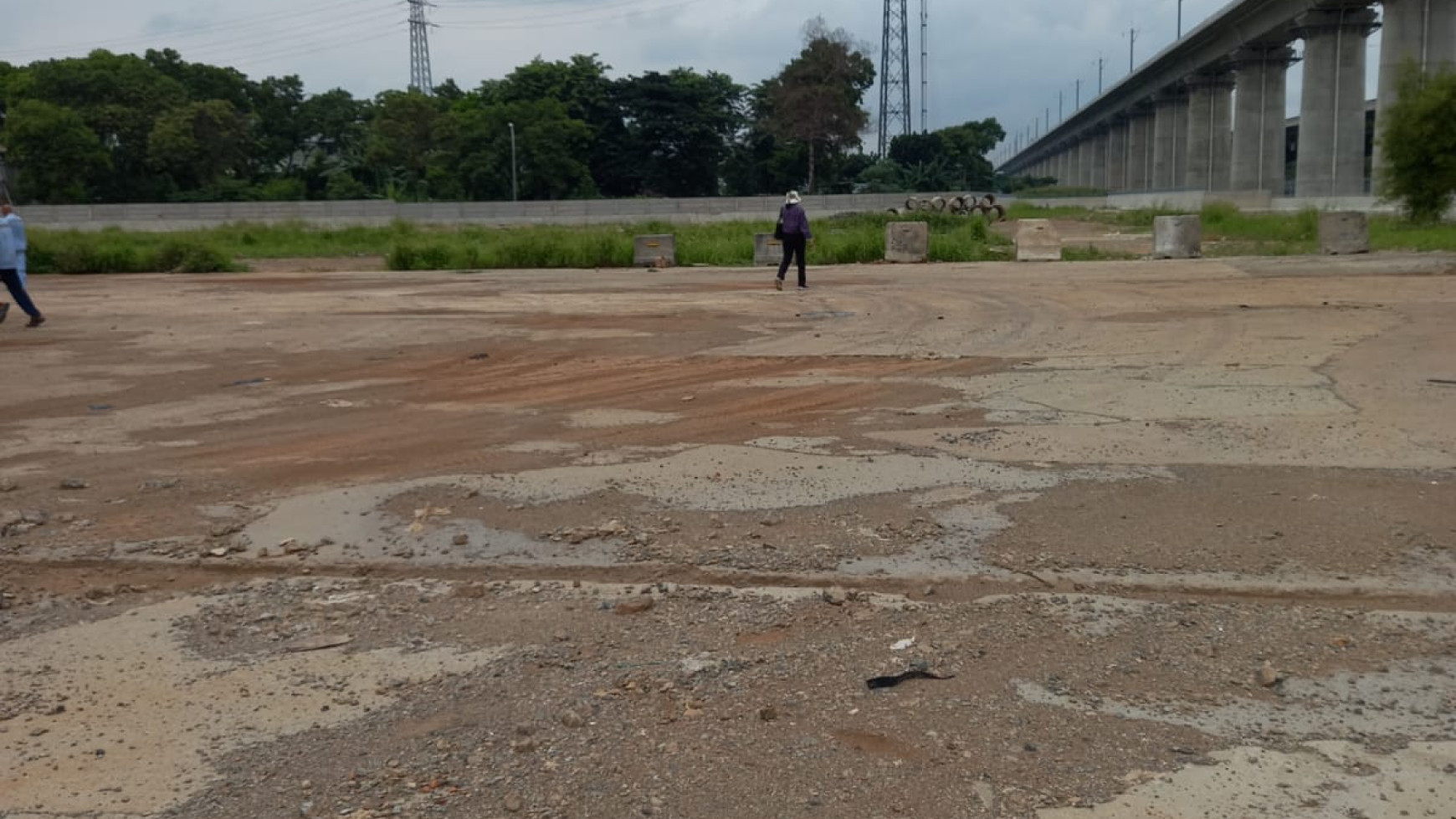 DISEWAKAN GUDANG mengarah jalan ToL Cikampek