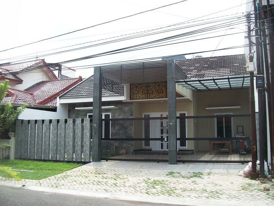 Rumah di Jemursari Surabaya, Lokasi Strategis, Minimalis, Dekat Hotel, Row Jalan 6 meter, ada taman depan & belakang rumah, Siap Huni