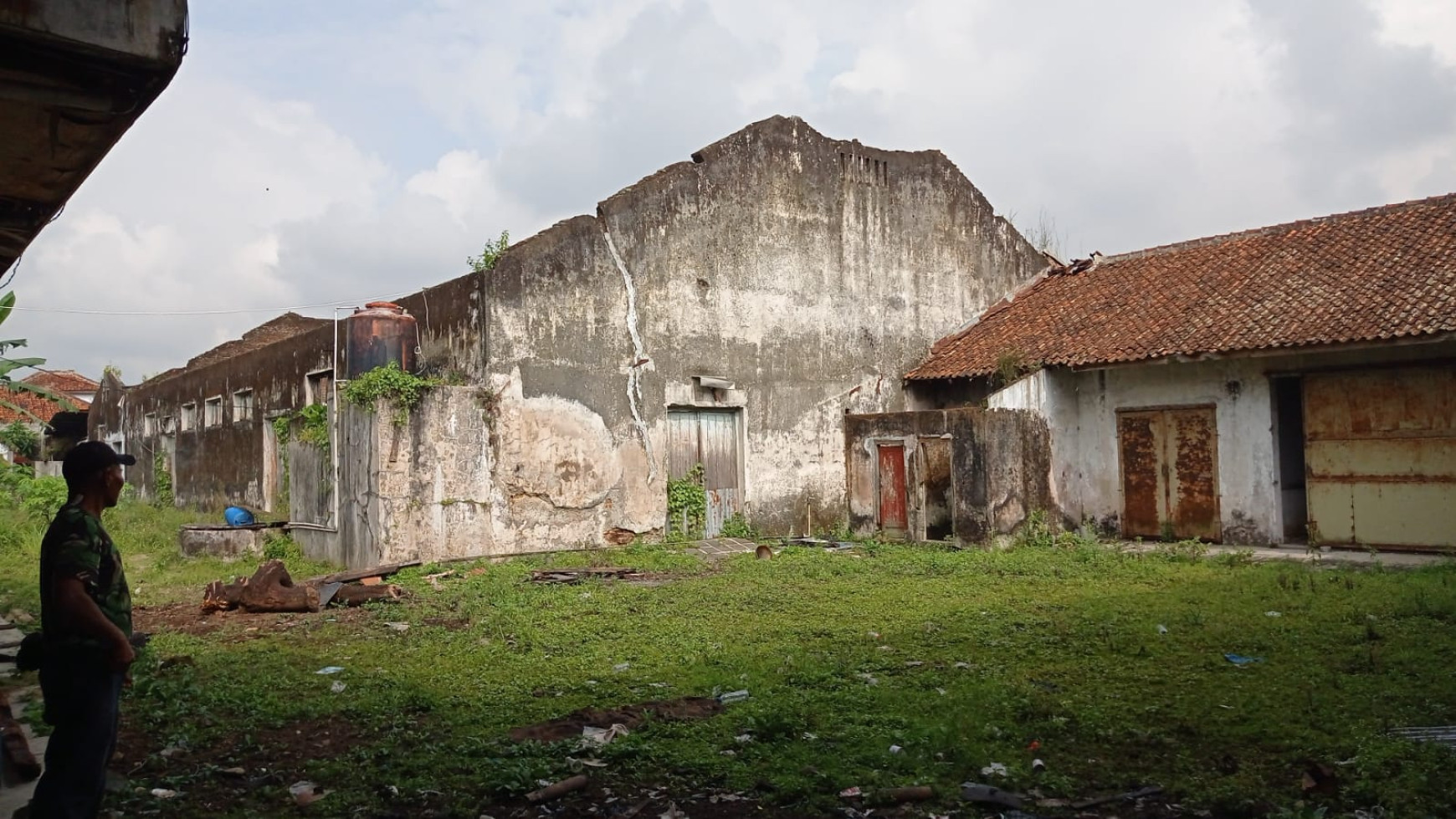 Pabrik di Jalan Ampera, Tasikmalaya